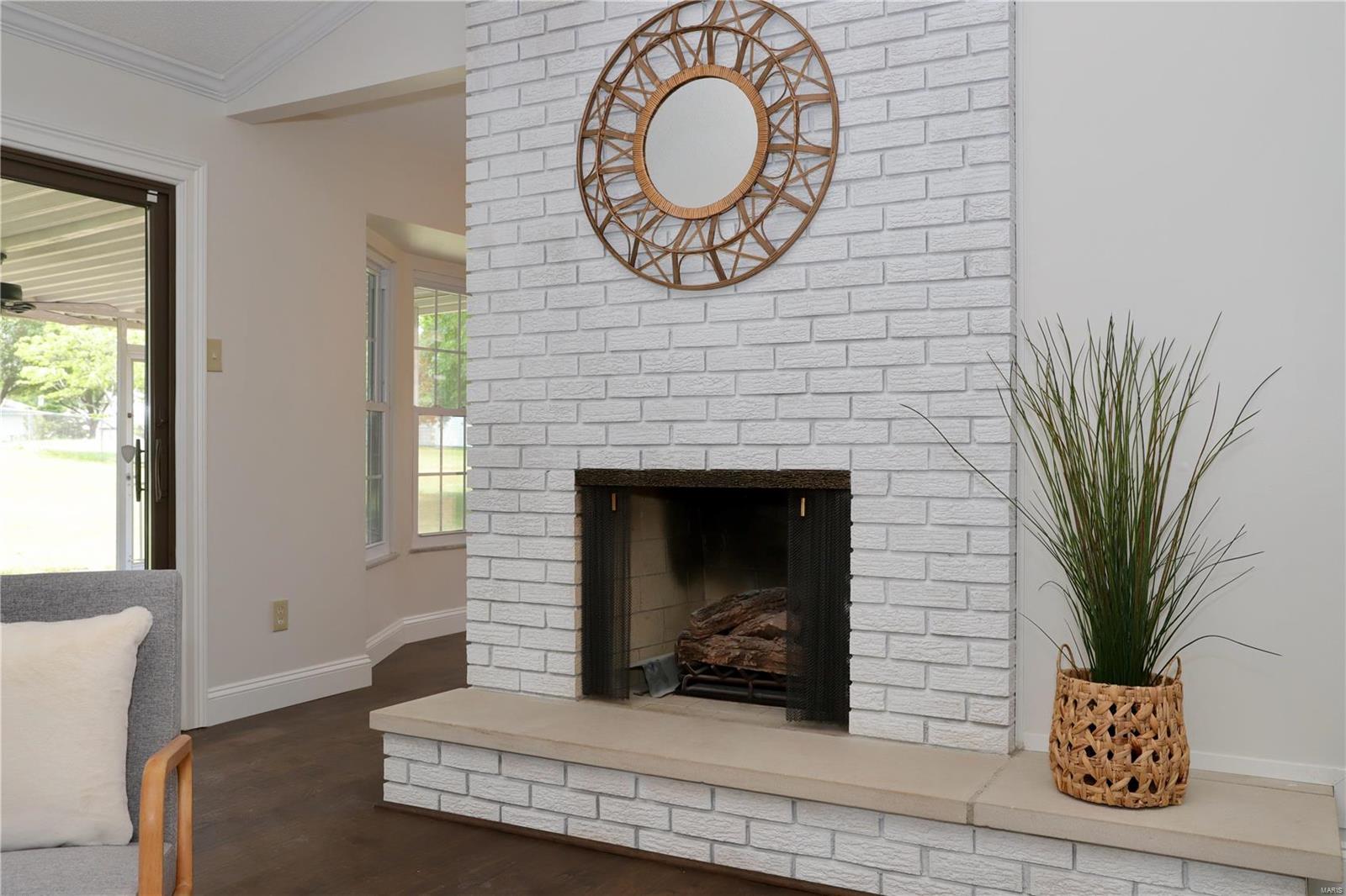 6841 Elmpoint Lane St. Louis, MO 63129 - Photo 6 of 39