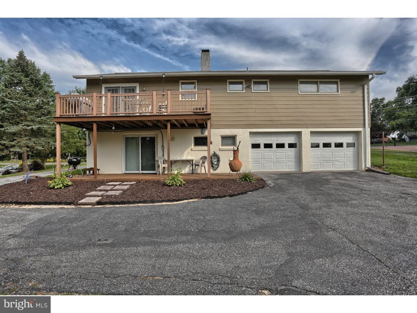 315 Hamaker Road Manheim, PA 17545 - Photo 2 of 25 Exterior Back