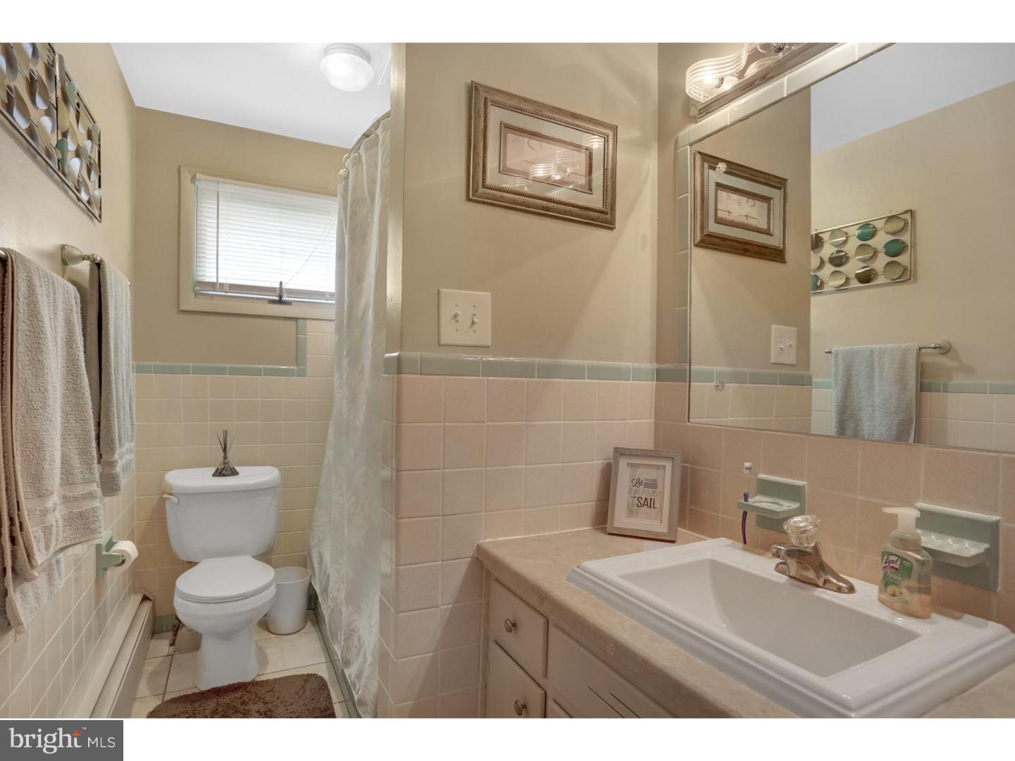 315 Hamaker Road Manheim, PA 17545 - Photo 16 of 25 Bathroom
