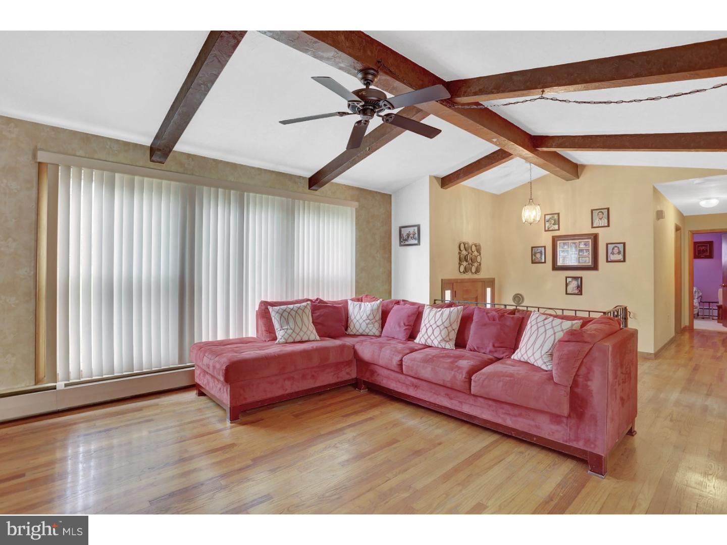 315 Hamaker Road Manheim, PA 17545 - Photo 4 of 25 Living Room