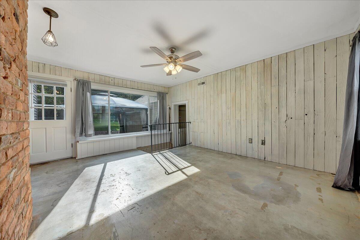 3214 Oakdale Road Southwest Roanoke, VA 24018 - Photo 23 of 27 23.Bonus Room - Office