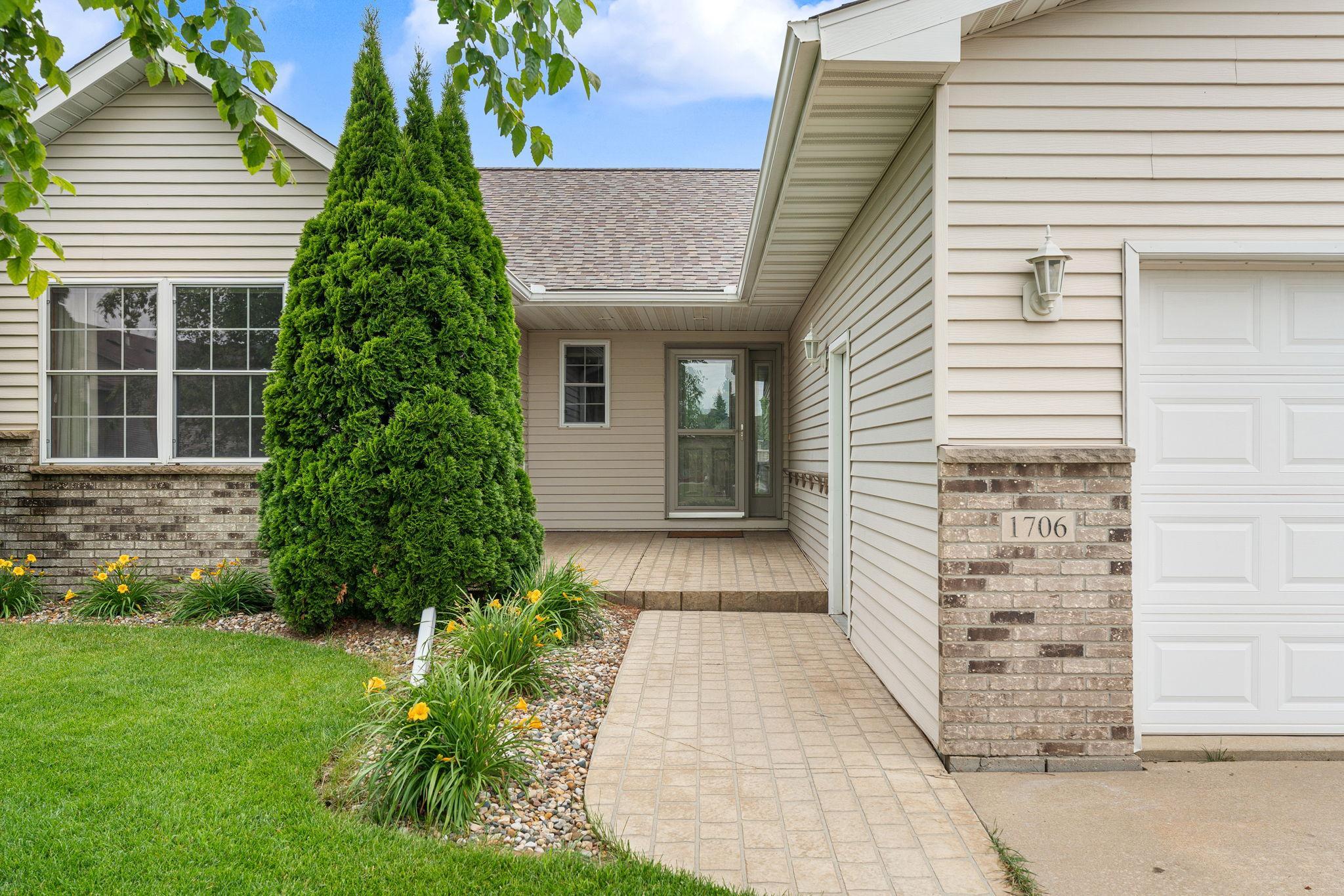 1706 22nd Avenue Southwest Austin, MN 55912 - Photo 1 of 50