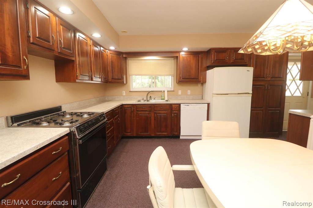 14045 Elwell Road Belleville, MI 48111 - Photo 19 of 23