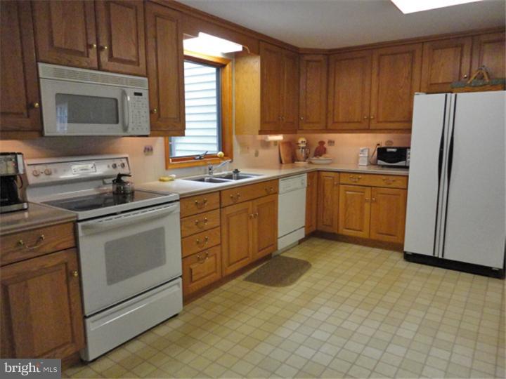 31 Middleton Road Moorestown, NJ 08057 - Photo 4 of 21