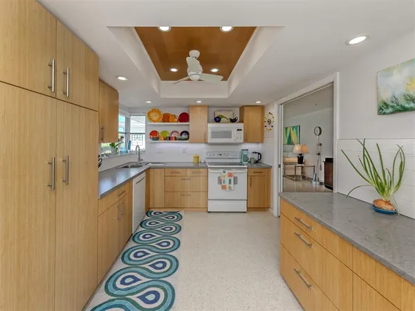 $395,000 | 1261 Lakeside Drive, Venice, FL 34293