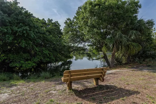 $395,000 | 1261 Lakeside Drive, Venice, FL 34293