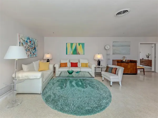 $395,000 | 1261 Lakeside Drive, Venice, FL 34293