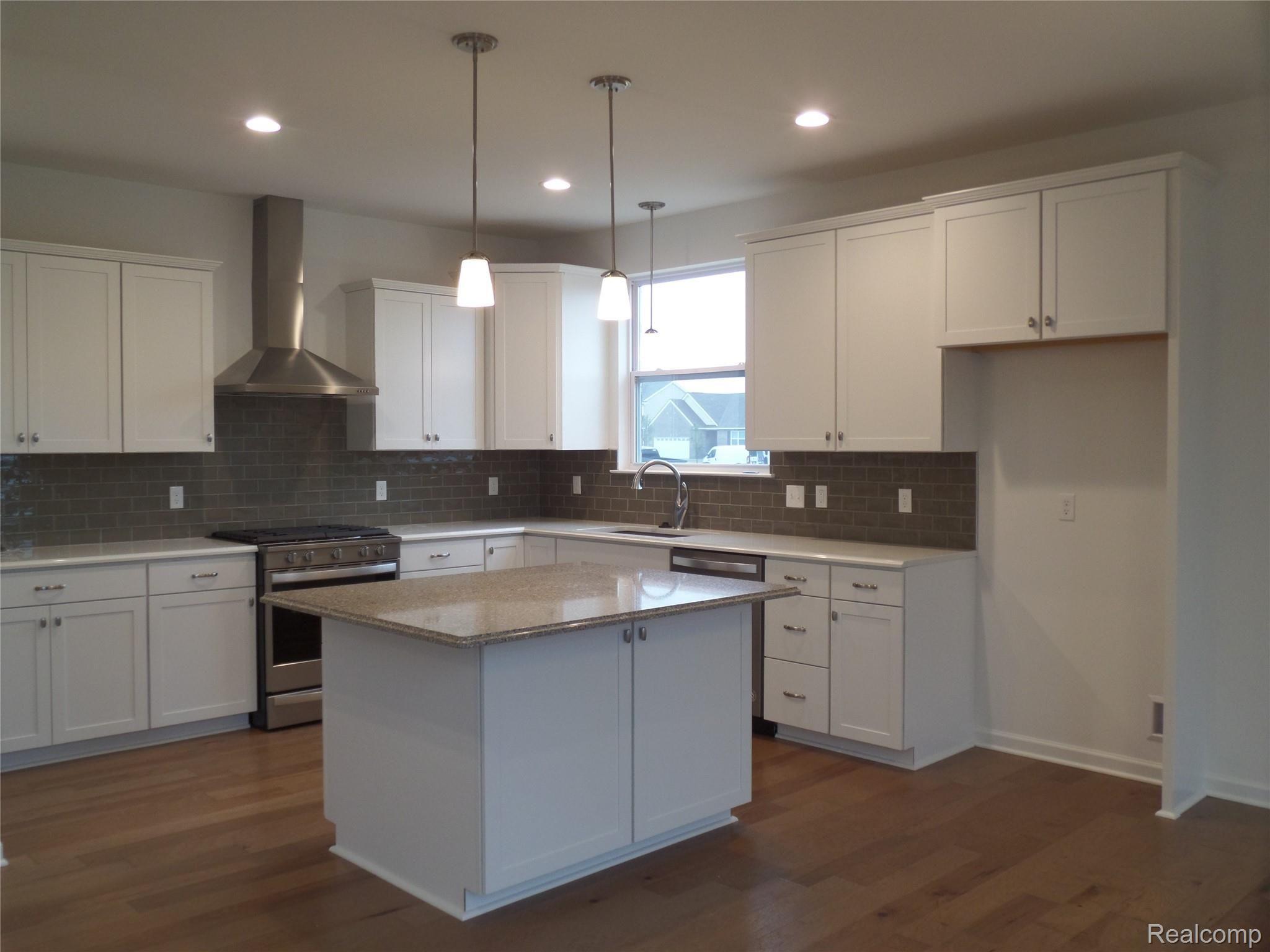 23863 Ravenswood Road Macomb, MI 48042 - Photo 18 of 33 SAM_3775.JPG