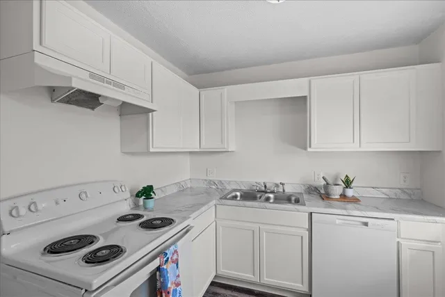 $179,900 | 423 Bethlehem Drive, Spartanburg, SC 29306