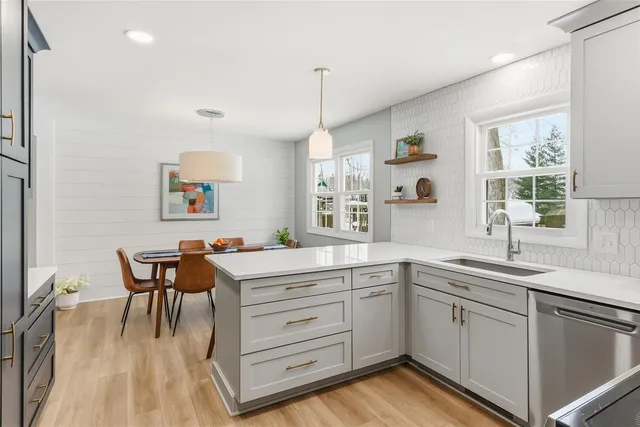 $449,900 | 1436 Banbury Avenue Northeast, Grand Rapids, MI 49505