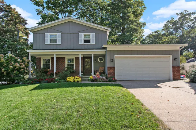 $449,900 | 1436 Banbury Avenue Northeast, Grand Rapids, MI 49505