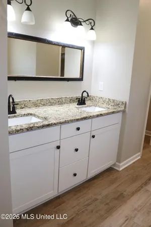 $315,900 | 250 Liberty Loop, Grenada, MS 38901