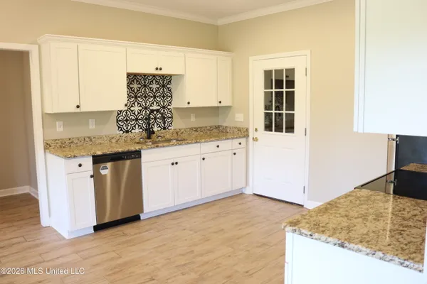 $315,900 | 250 Liberty Loop, Grenada, MS 38901