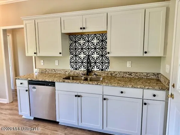 $315,900 | 250 Liberty Loop, Grenada, MS 38901