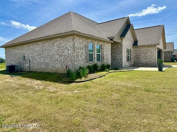 $315,900 | 250 Liberty Loop, Grenada, MS 38901