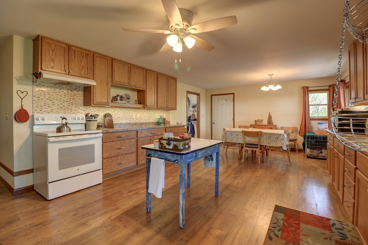 14755 Fenton Road Morrison, IL 61270 - Photo 3 of 34