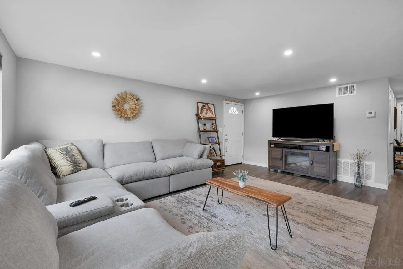 7467 Mission Gorge Road, Unit 302 Santee, CA 92071 - Photo 14 of 28 Gallery Image 14