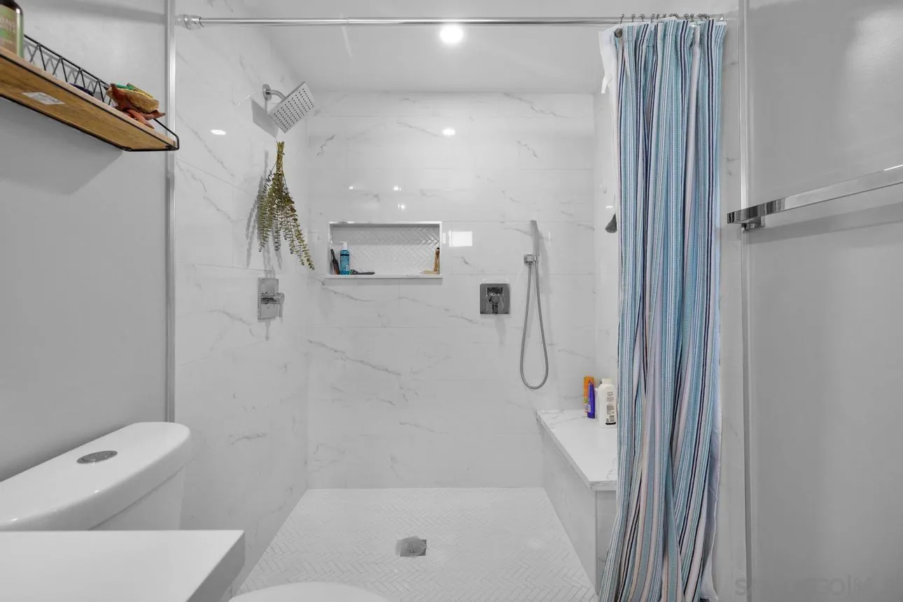 7467 Mission Gorge Road, Unit 302 Santee, CA 92071 - Photo 25 of 28 Gallery Image 25