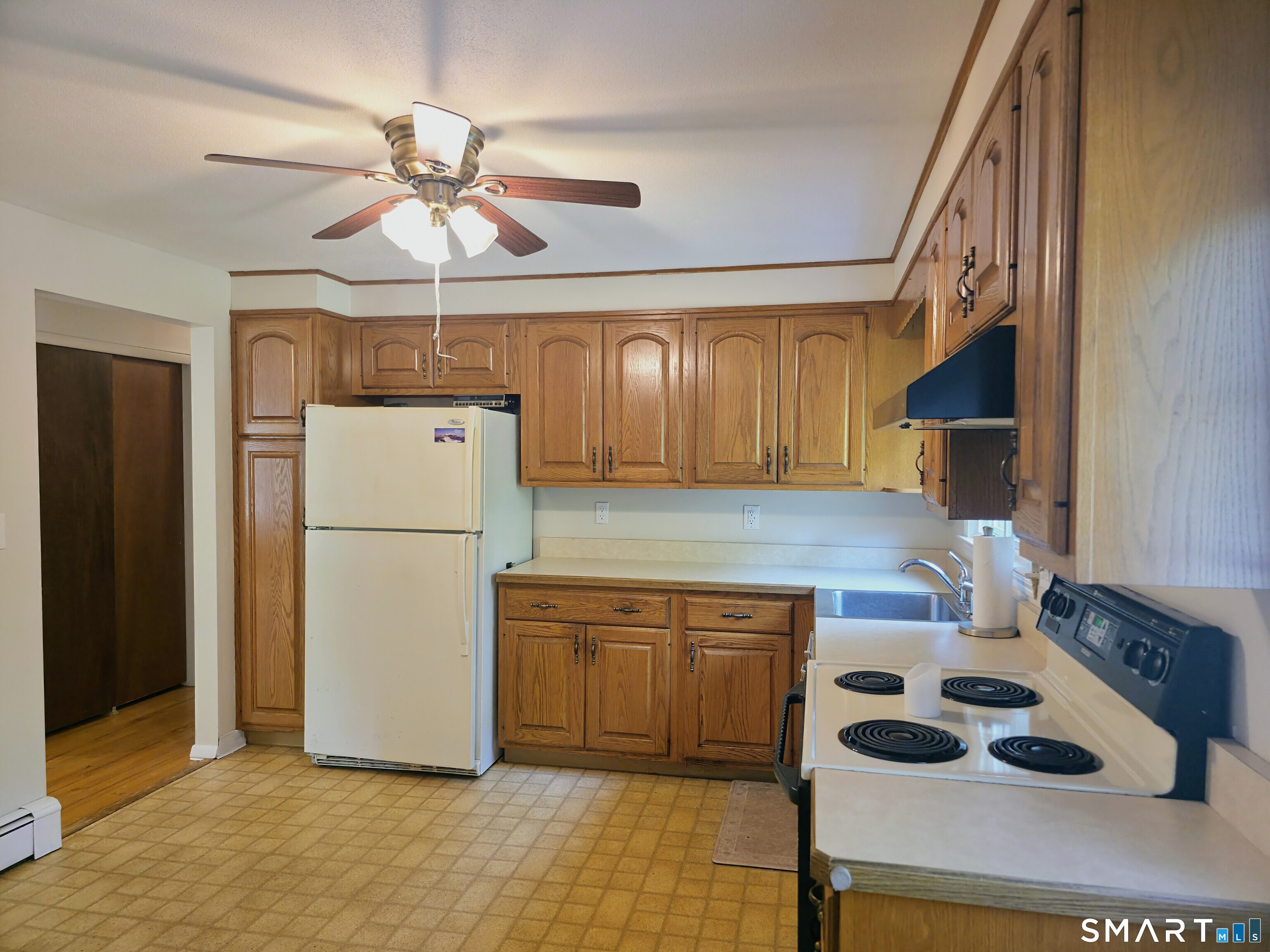 279 Gales Ferry Road Groton, CT 06340 - Photo 12 of 32