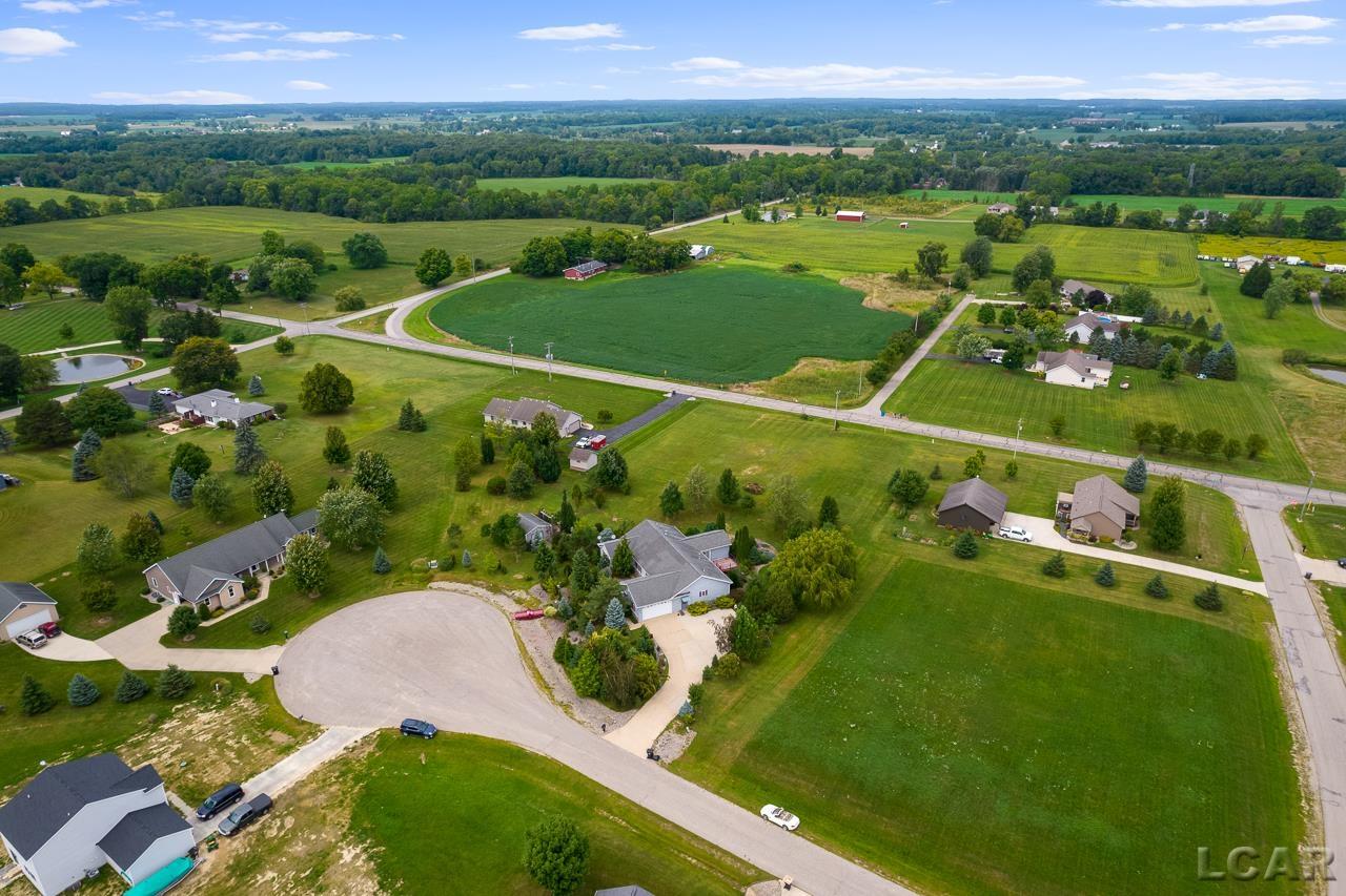 5749 Hunt Road Adrian, MI 49221 - Photo 40 of 41 50088179-39.JPG