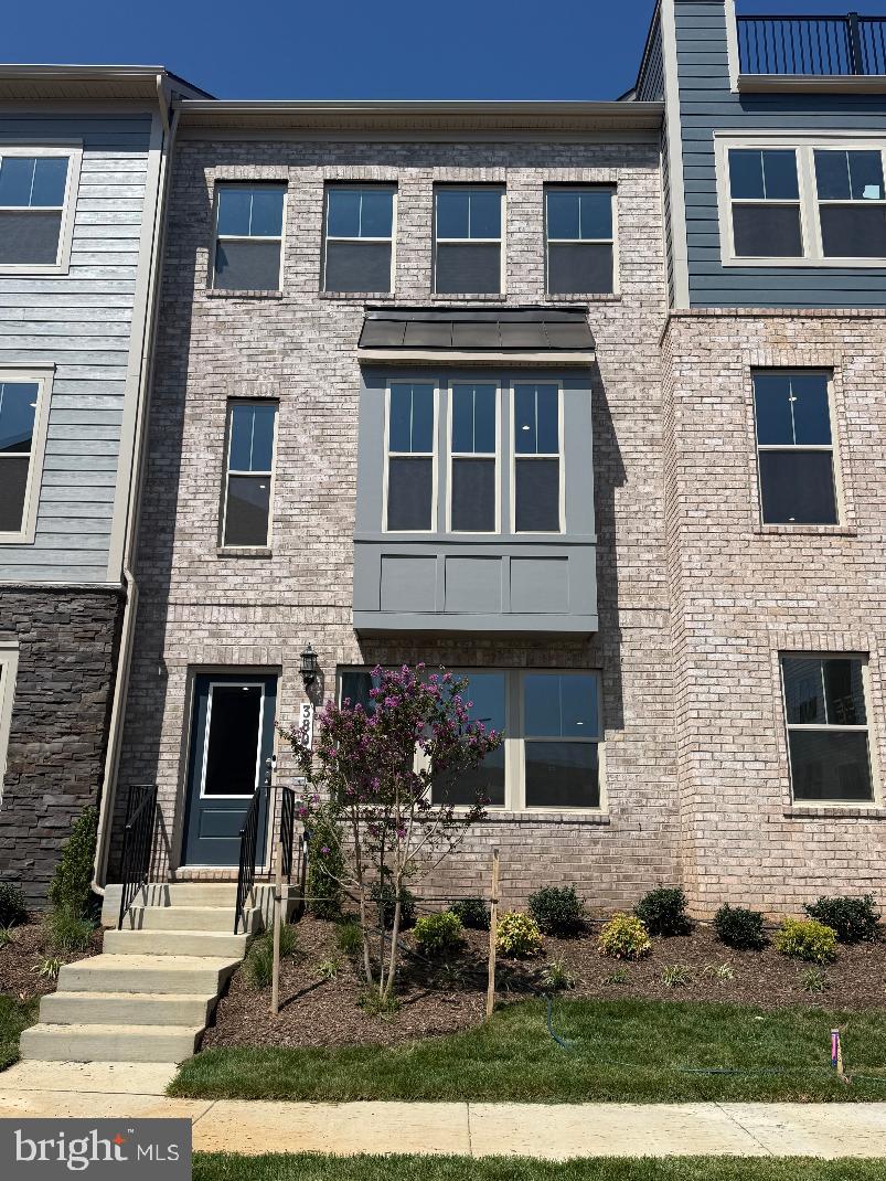3809 Shale Ridge Road Woodbridge, VA 22193 - Photo 1 of 24 Front of the house