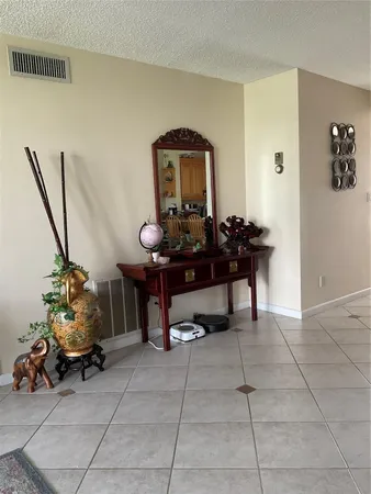 $299,999 | 2731 Northeast 14th Street Causeway, Unit 307, Pompano Beach, FL 33062