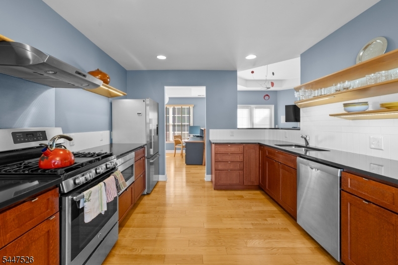 47 Hedge Row Road Plainsboro, NJ 08540 - Photo 6 of 23 Gallery Image 6