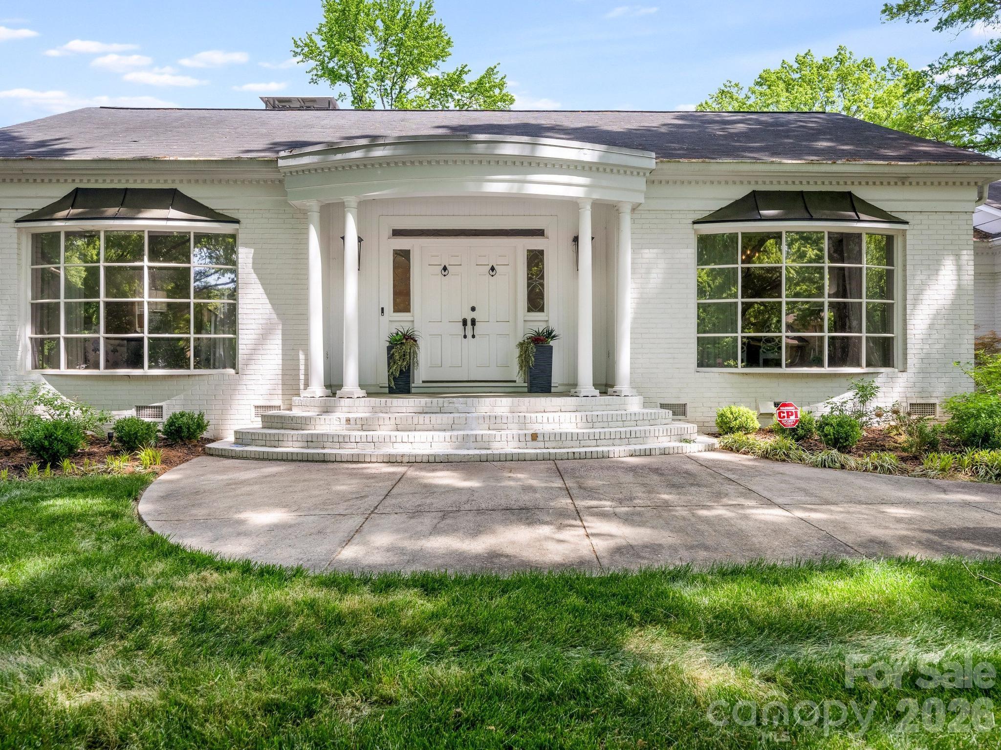 2738 Beverwyck Road Charlotte, NC 28211 - Photo 2 of 32