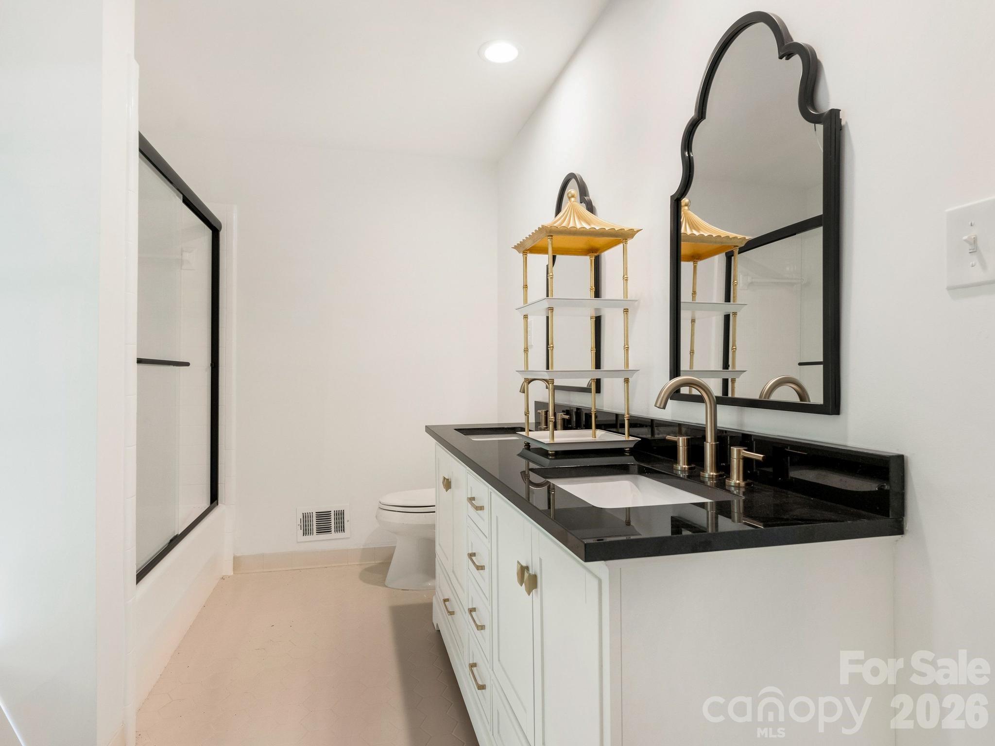 2738 Beverwyck Road Charlotte, NC 28211 - Photo 25 of 32