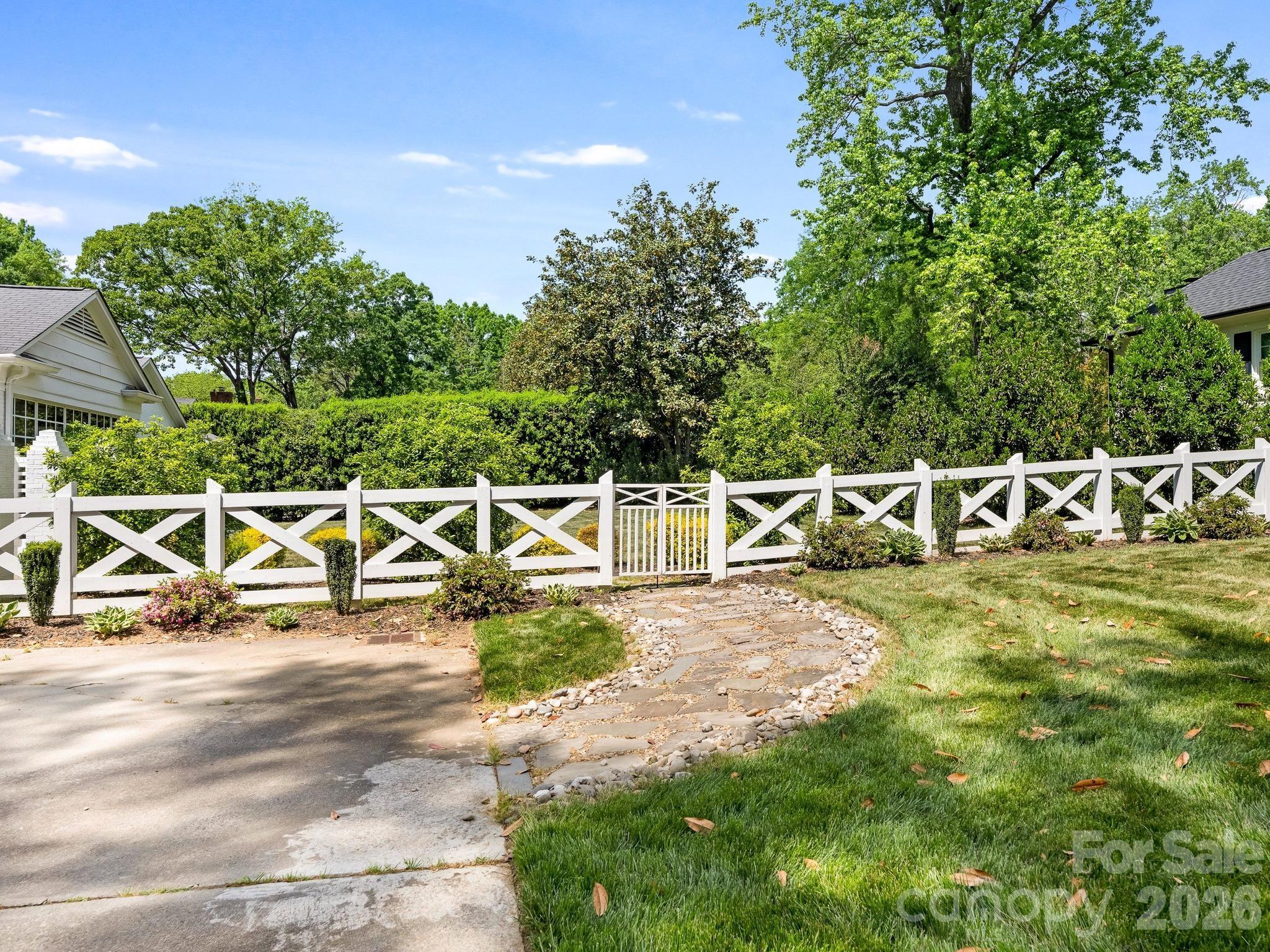2738 Beverwyck Road Charlotte, NC 28211 - Photo 31 of 32