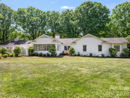 $2,290,000 | 2738 Beverwyck Road, Charlotte, NC 28211
