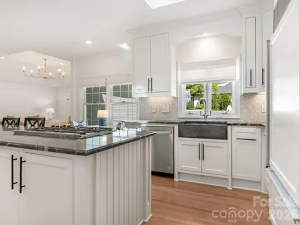$2,290,000 | 2738 Beverwyck Road, Charlotte, NC 28211
