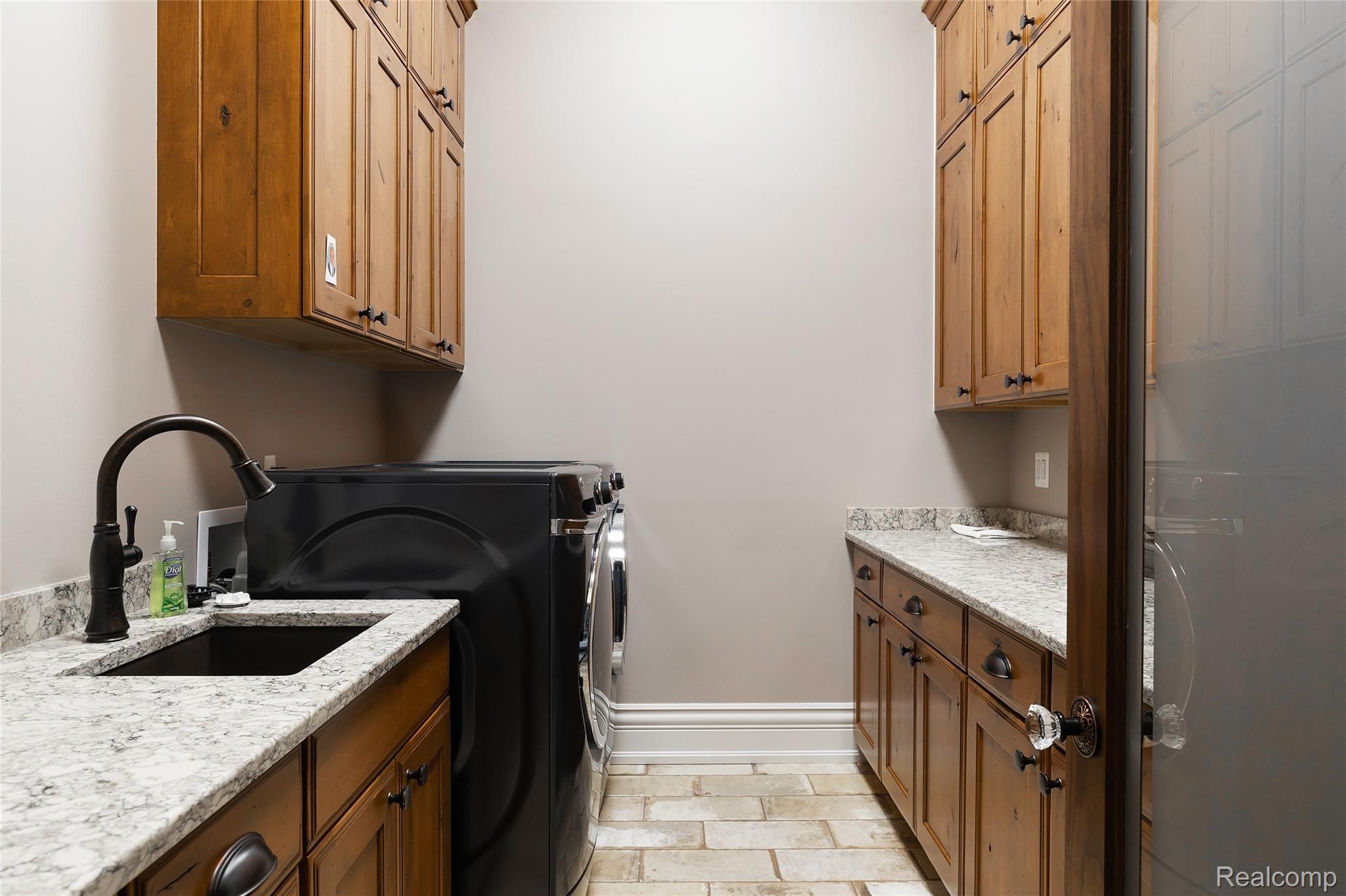 439 Morton Street Romeo, MI 48065 - Photo 31 of 72 31.jpg