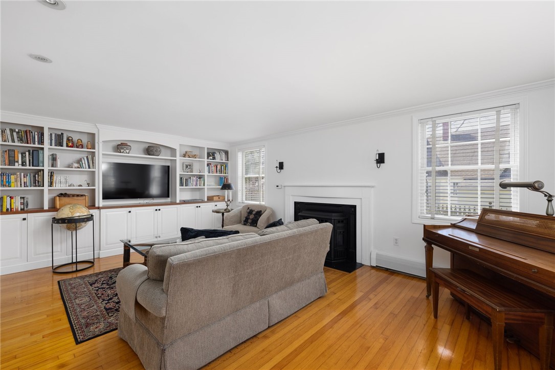 185 New Meadow Road Barrington, RI 02806 - Photo 11 of 38 Gallery Image 11