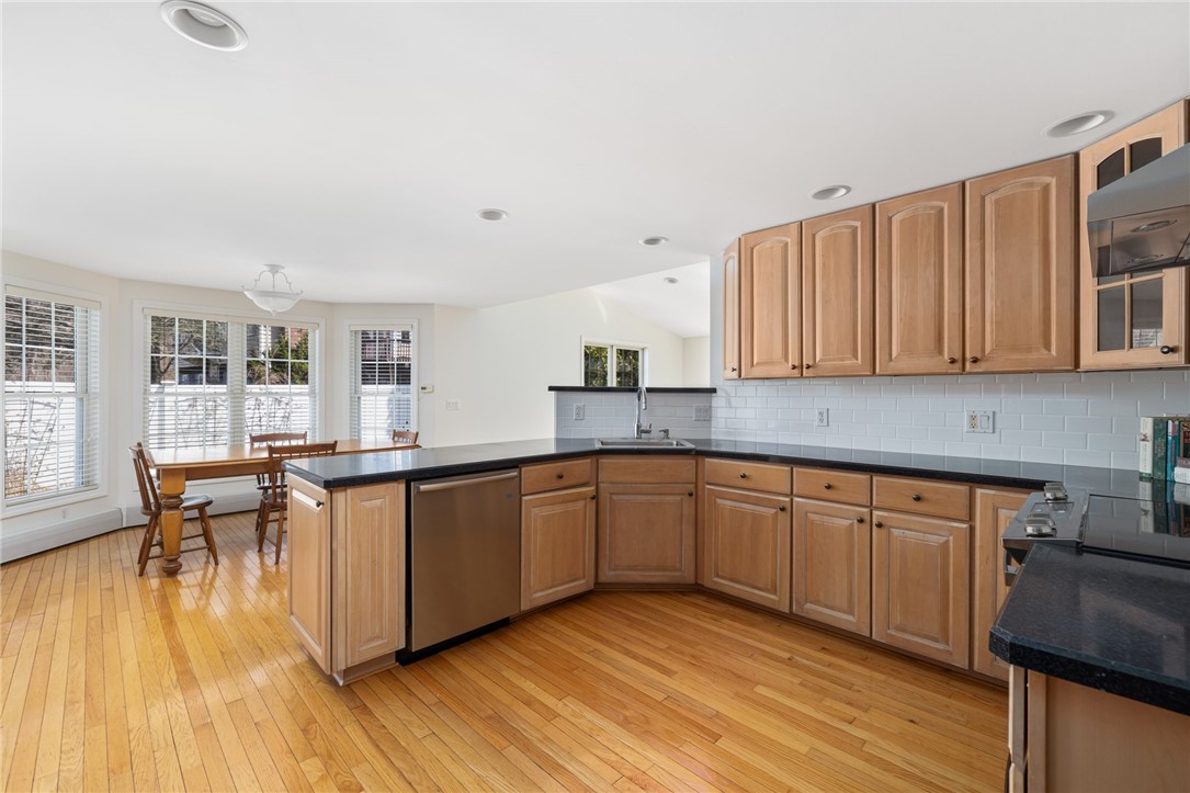 185 New Meadow Road Barrington, RI 02806 - Photo 2 of 38 Gallery Image 2