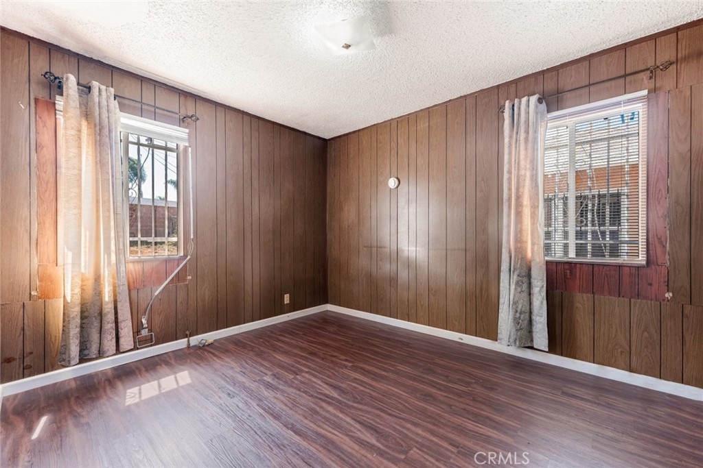 2314 West Raymond Street Compton, CA 90220 - Photo 11 of 20