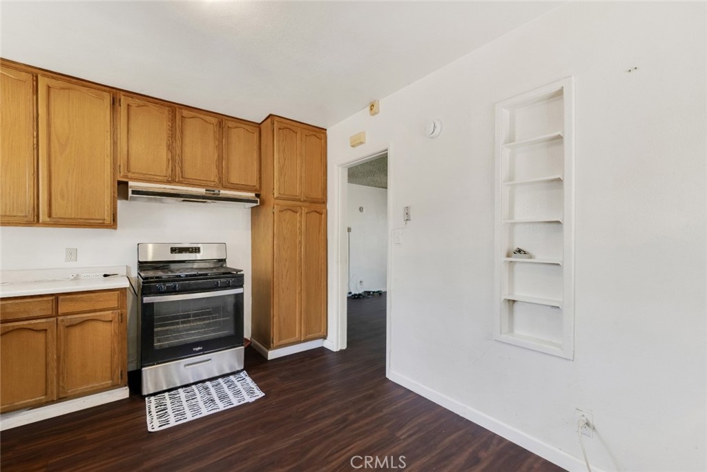 2314 West Raymond Street Compton, CA 90220 - Photo 9 of 20