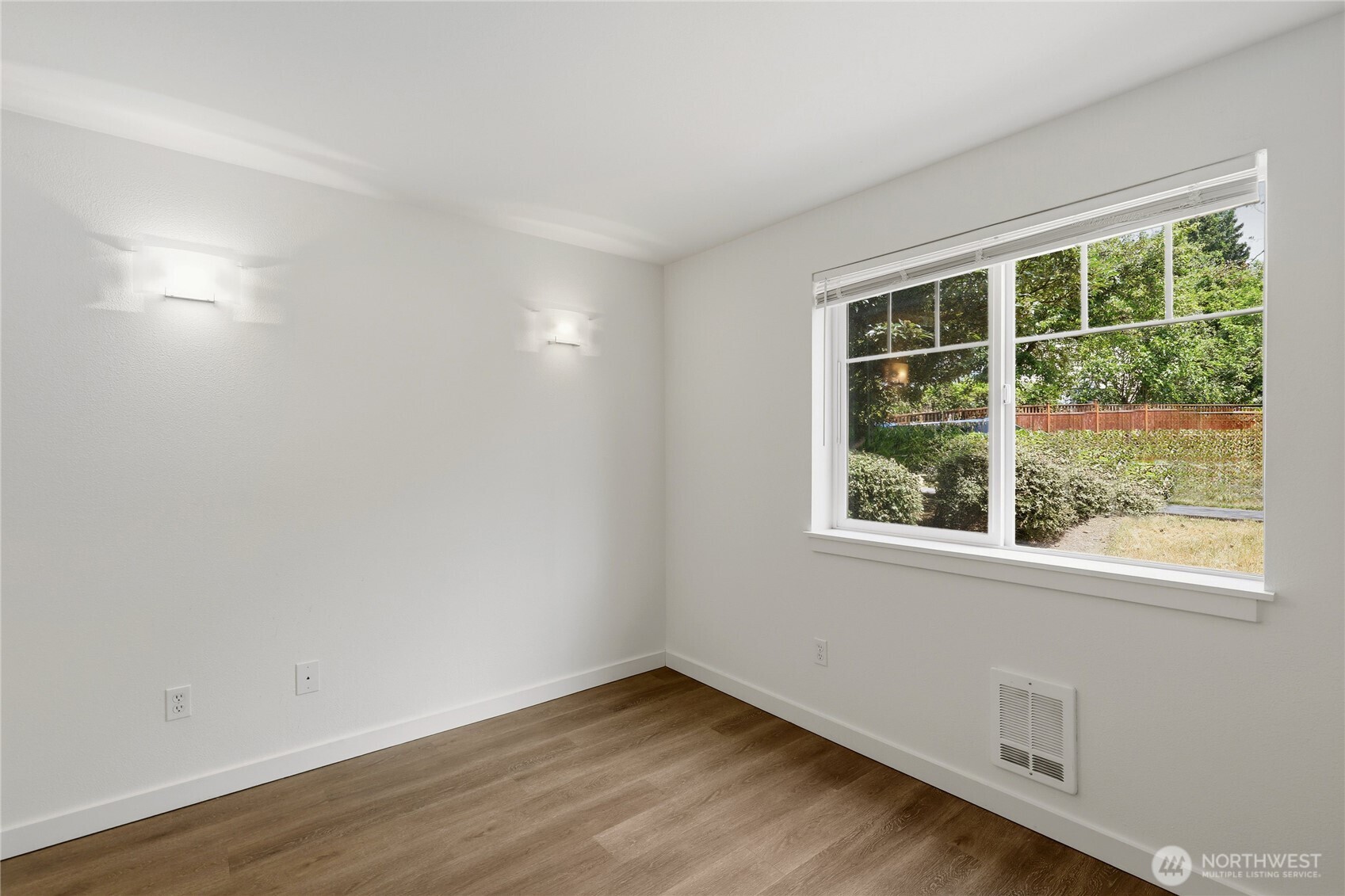 823 Davis Place South, Unit 104 Seattle, WA 98144 - Photo 13 of 23