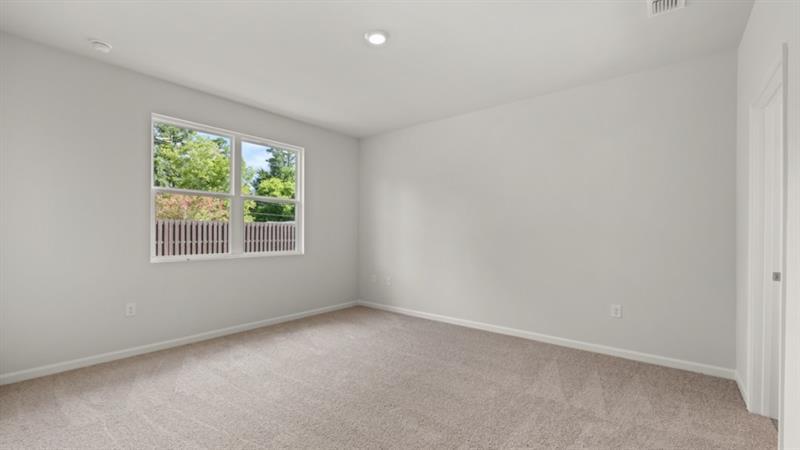 29 Coggins Place Northeast Rome, GA 30165 - Photo 14 of 41 an empty room with a window