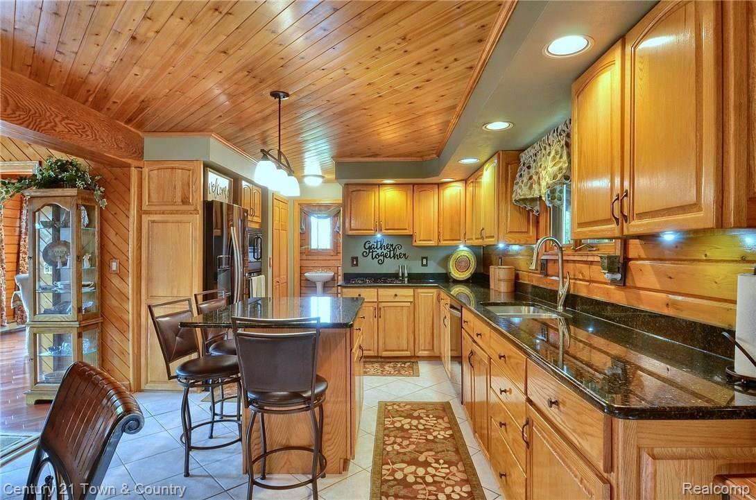 3785 Lake George Road Oxford, MI 48370 - Photo 13 of 46 Kitchen.jpg