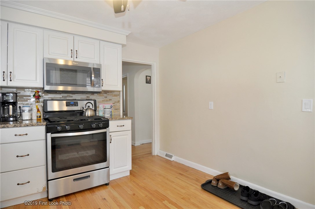 10 Wasaga Road Pawtucket, RI 02861 - Photo 5 of 33 Gallery Image 5