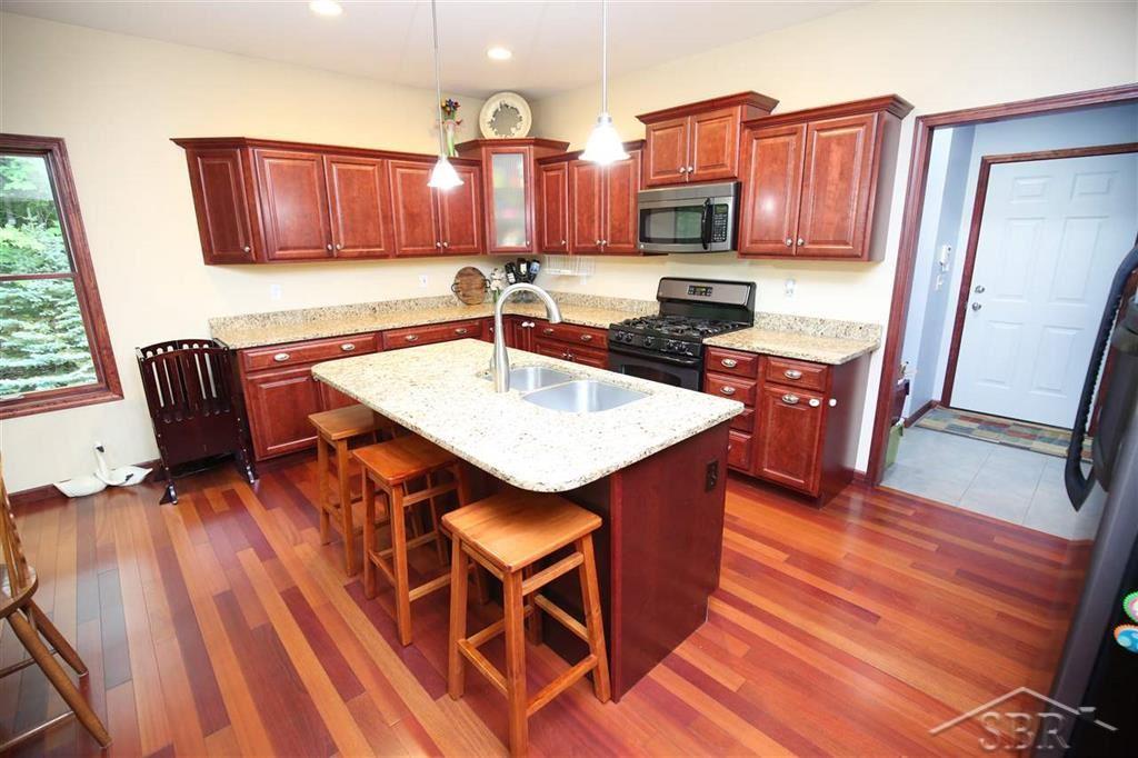 1886 West Stewart Road Midland, MI 48640 - Photo 8 of 43 31394602-7.JPG
