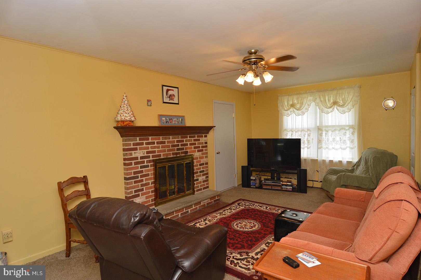4971 Painted Sky Road Reading, PA 19606 - Photo 12 of 30 Family Room