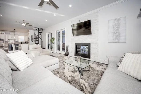 $1,250,000 | 3619 Perryman Road, Ocean Springs, MS 39564