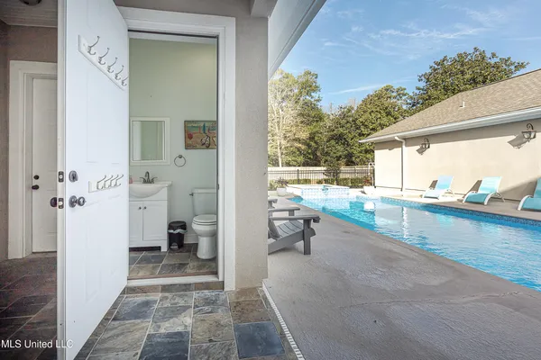 $1,250,000 | 3619 Perryman Road, Ocean Springs, MS 39564