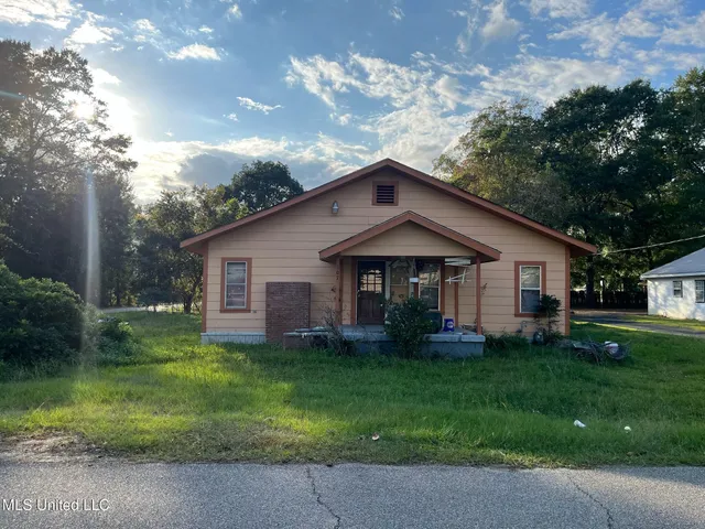 $52,900 | 107 Cypress Street, Richton, MS 39476