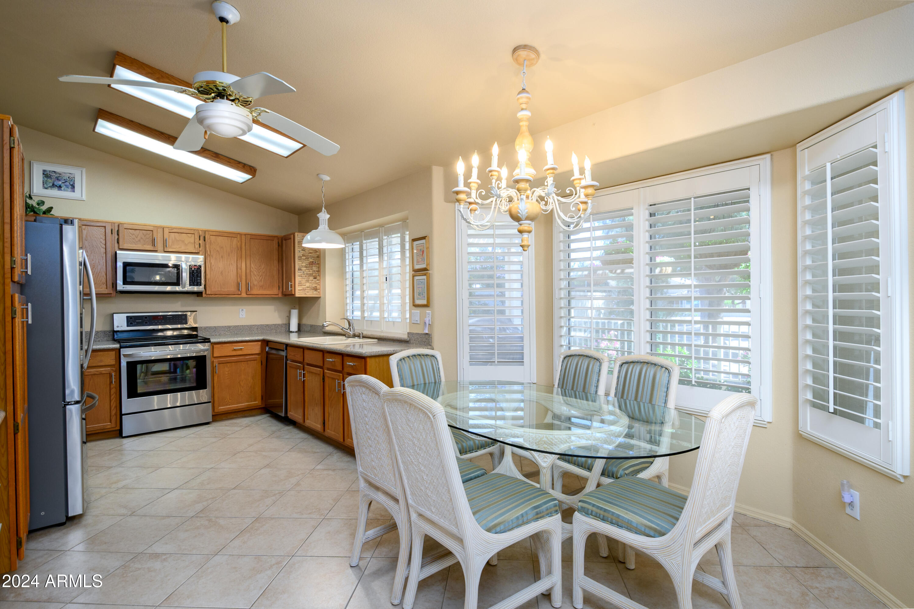 14585 West Raindance Road Surprise, AZ 85374 - Photo 28 of 41 Breakfast Nook Bay