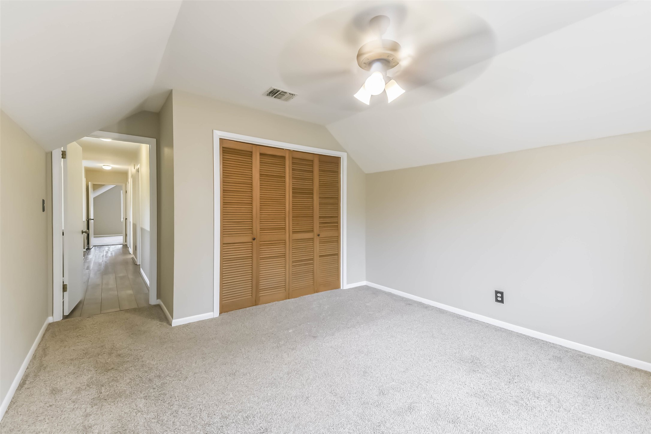 1210 Timber Lane Rosenberg, TX 77471 - Photo 32 of 48 a view of an empty room with a bathroom