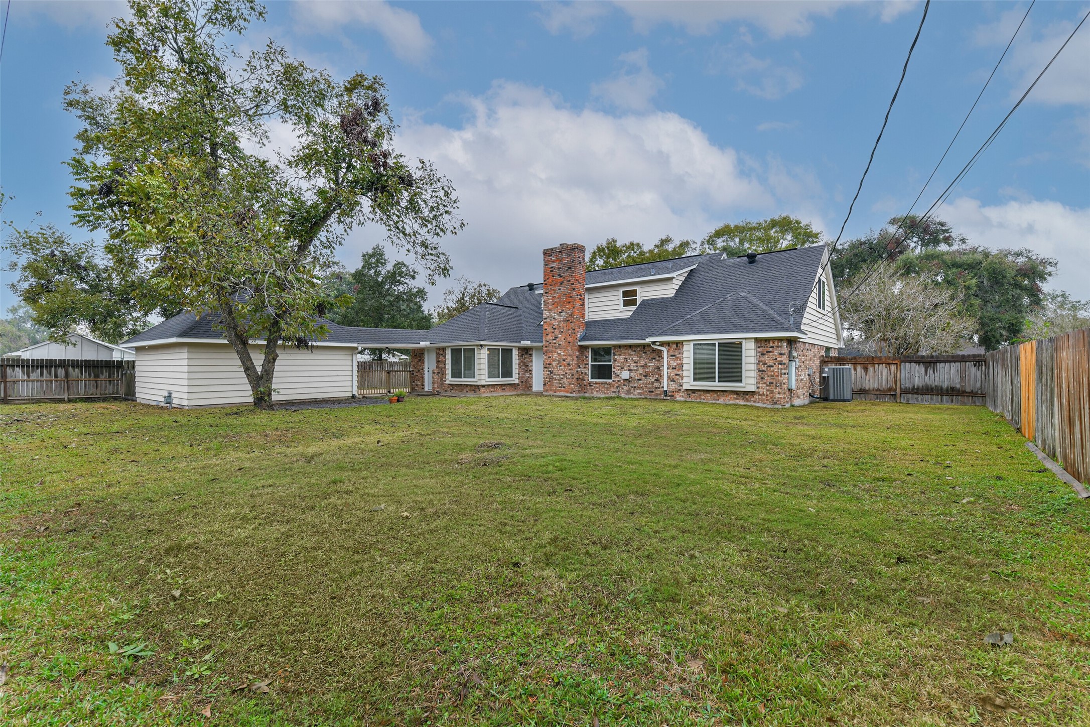 1210 Timber Lane Rosenberg, TX 77471 - Photo 39 of 48 a house view with a garden space