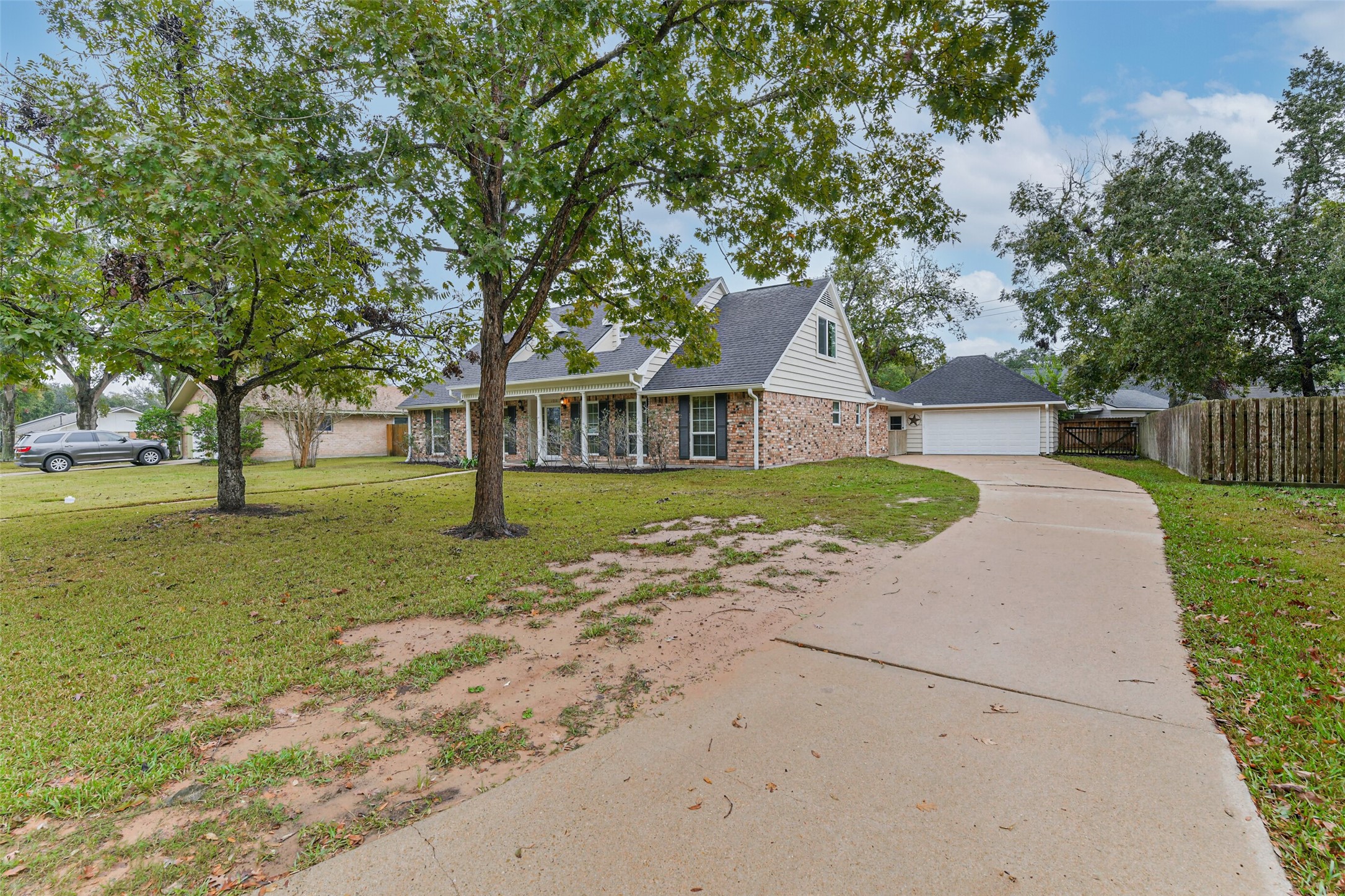 1210 Timber Lane Rosenberg, TX 77471 - Photo 47 of 48 front view of a house with a yard